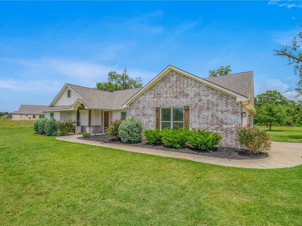 9868 Albert Dr, Iola, TX 77861