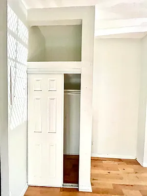 Rented by Safdie Realty Group | media 7