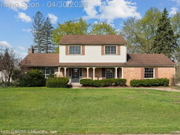 52489 Butternut Dr, Shelby Township, MI 48316