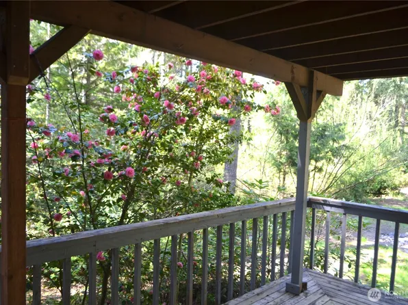 80 NE Collins Drive E, Tahuya, WA 98588