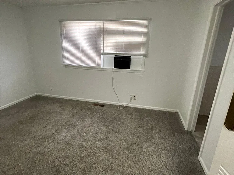705 S Phoenix Ave #1 — Photo 15
