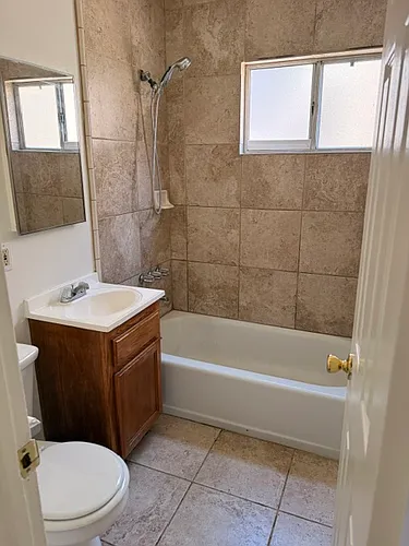 16711 Prairie Ave #2 Photo 1