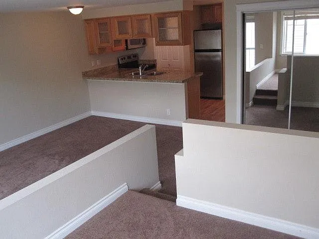 2200 Thorndyke Ave W #306 — Photo 3