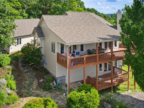2 Quail Run Dr, Holiday Island, AR 72631