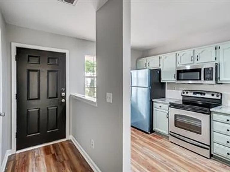 3821 Mosscroft Ln — Photo 31
