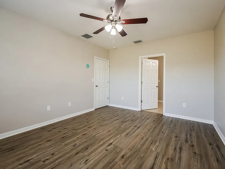 509 SW 11th Ave — Photo 12
