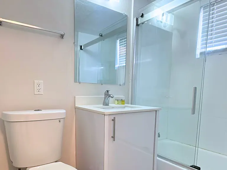 412 Sunset Dr — Photo 8