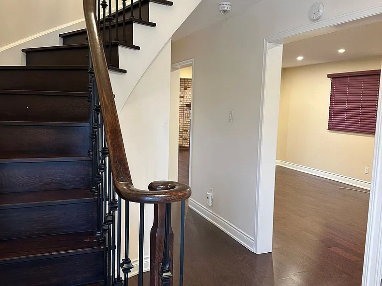 210 Ecclestone Dr #MAIN — Photo 23