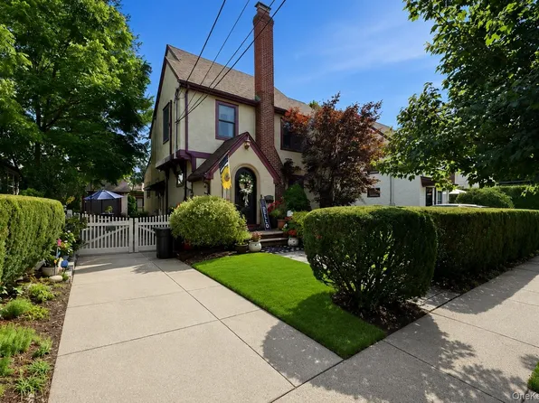 227 Sycamore Street, West Hempstead, NY 11552