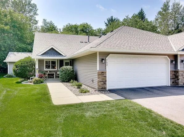 752 Echo Shores Ct, Saint Paul, MN 55115