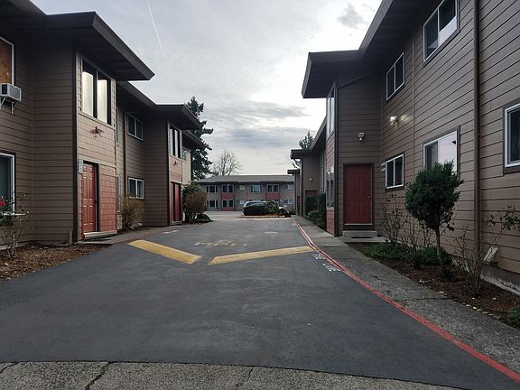 2nd image of 6854 NE Multnomah St #6854