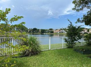 9019 Alexandra Cir, Wellington, FL 33414