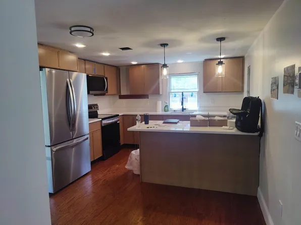 1 Cobb St, Norton, MA 02766