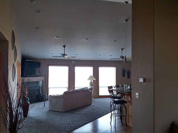 5th image of 568 Charbonneau Dr