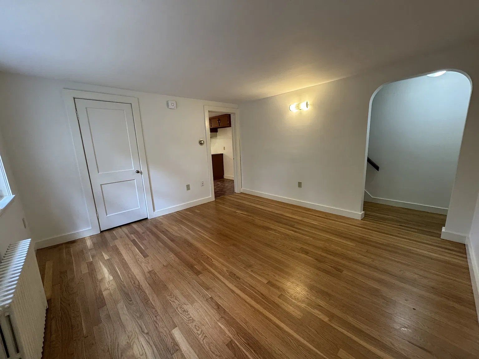 2 bed, 800 sqft, $2,400 — Photo 4