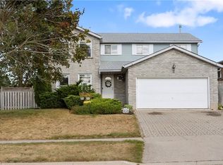 2 Santa Maria Dr, Cambridge, ON N1R7Z5