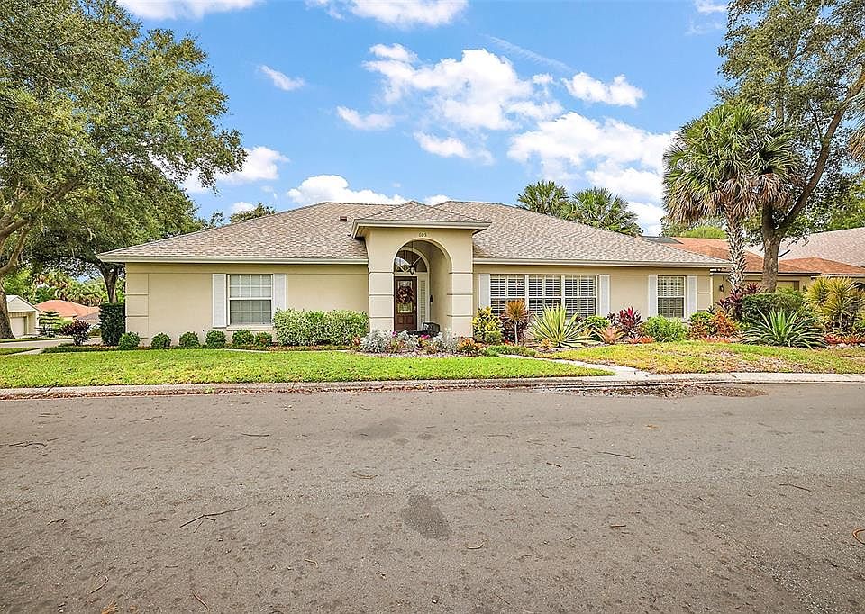 1st image of 605 Sand Lake Ct