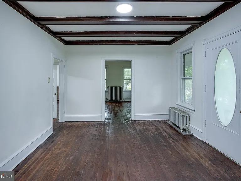 422 Lumberton Rd — Photo 5