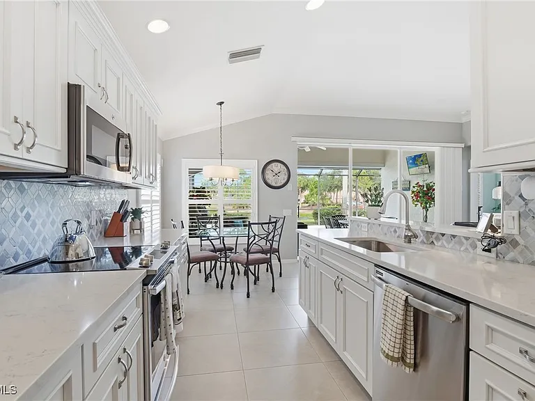 11041 Iron Horse Way — Photo 12