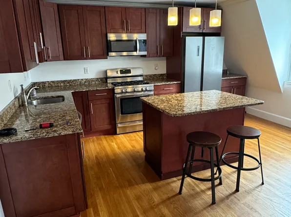1798 Beacon St #3, Brookline, MA 02445