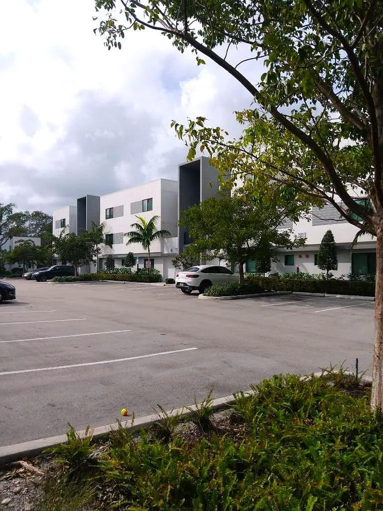 Building Photo - 3050 NW 68th St #1302