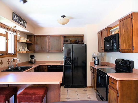 4th image of 7704 Welcana Dr