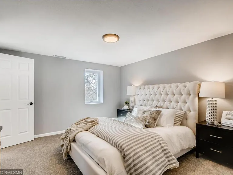 14104 Knollway Dr N — Photo 8