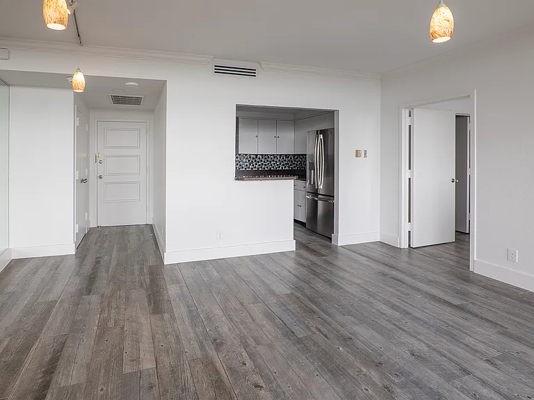6211 W Northwest Hwy #1903 — Photo 11