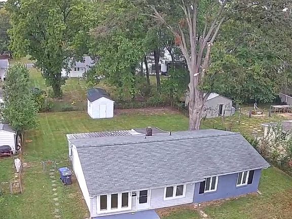 5th image of 7928 Russell Rd