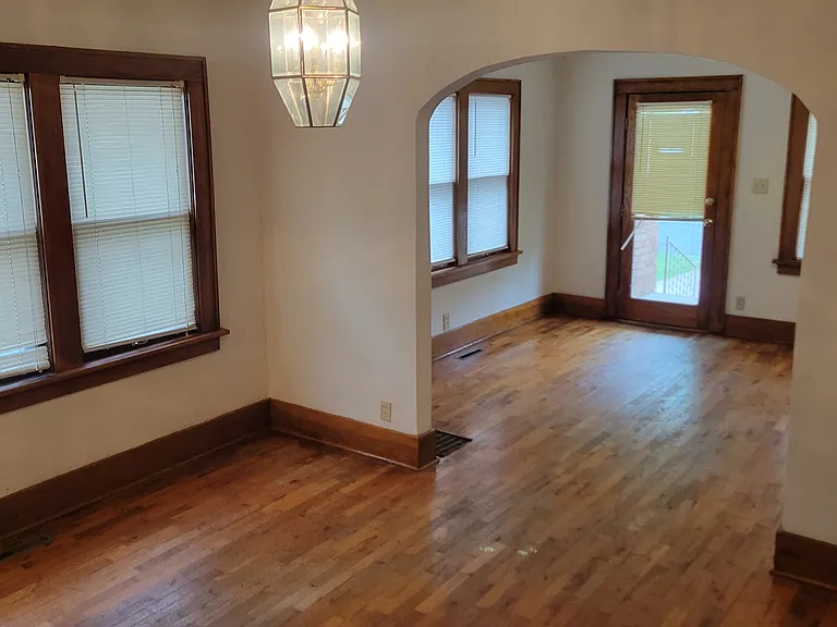 746 N Woodrow Ave — Photo 8