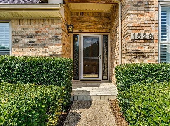 3rd image of 1529 Callaway Dr