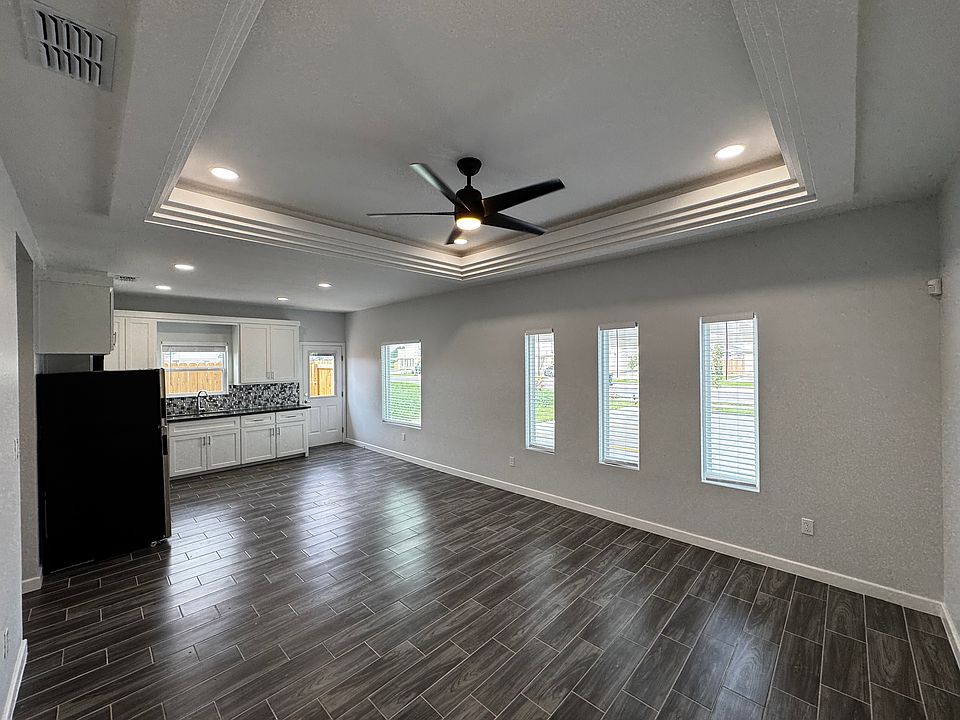 1st image of 1400 Beverly Ave #3
