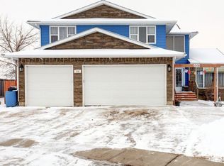 710 Bankview Close, Drumheller, AB T0J 0Y6