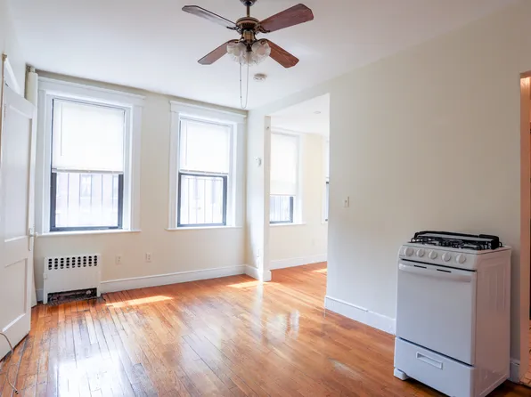 58 Queensberry St, Boston, MA