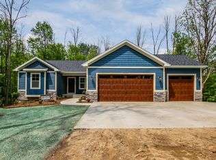 7171-11 Mile Rd NE, Rockford, MI 49341