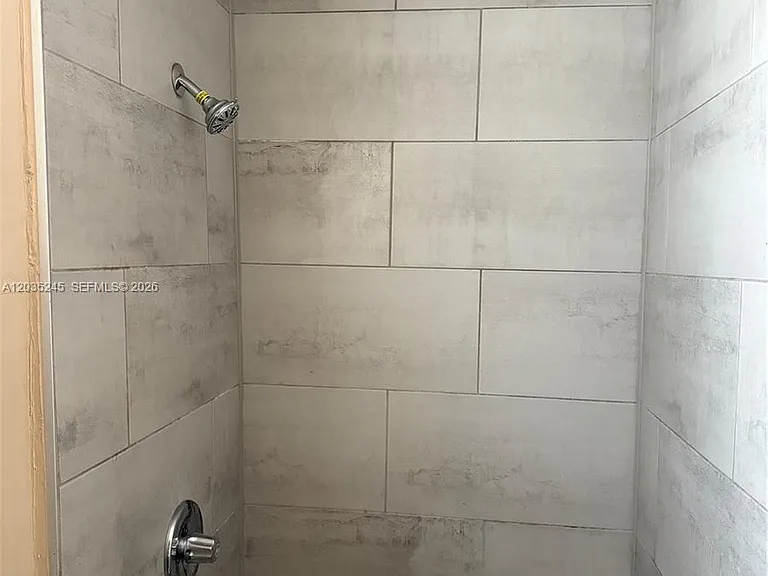 41 SW 7th Ave #1 — Photo 1