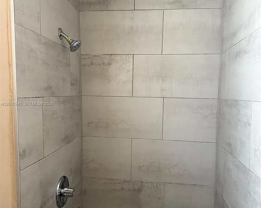 41 SW 7th Ave #1
