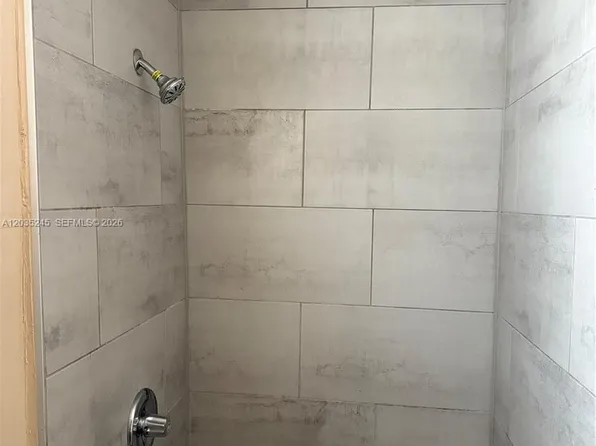 41 SW 7th Ave #1, Dania, FL 33004
