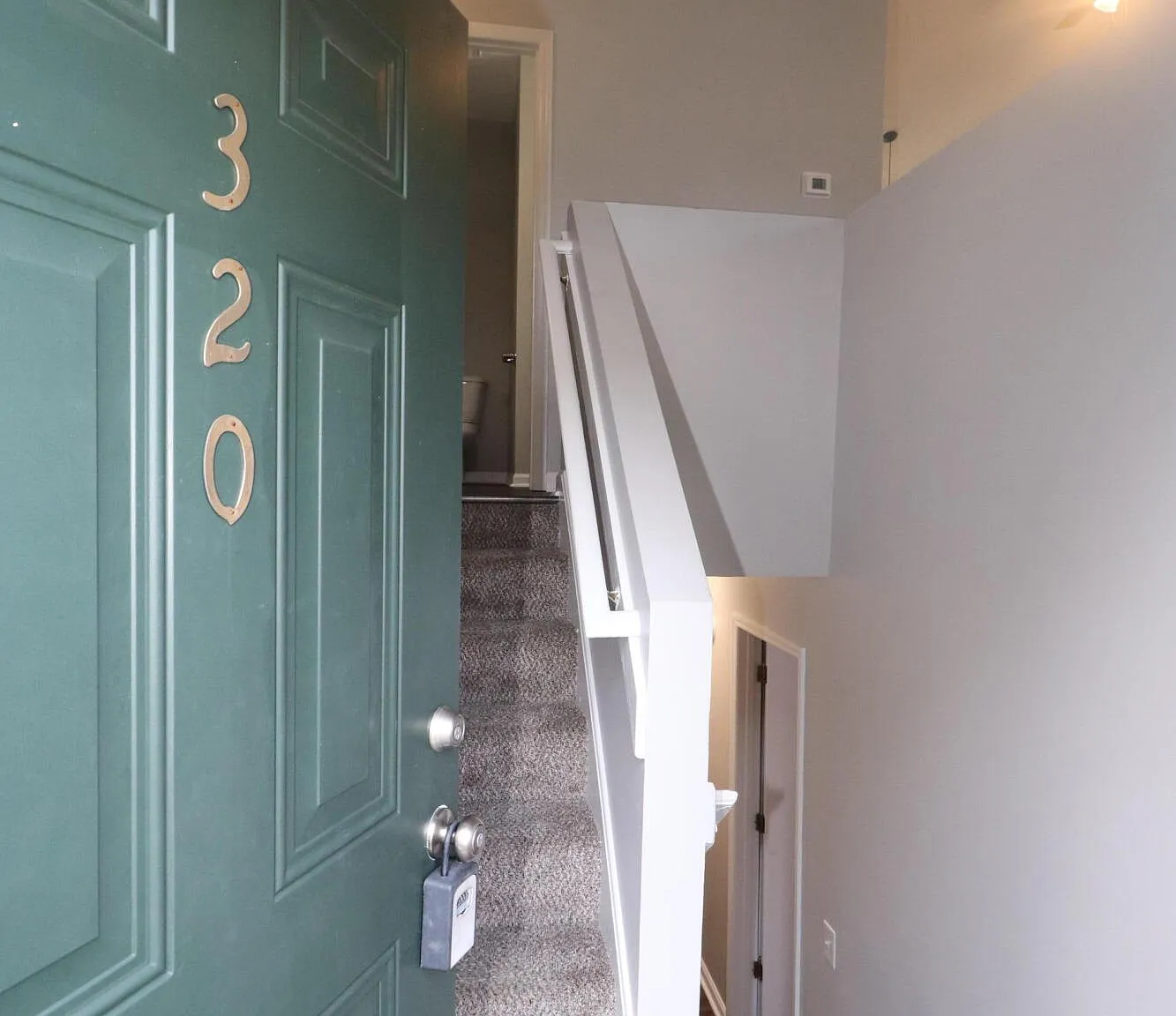 2 bed, 2.0 bath, 1044 sqft, $1,150 — Photo 2