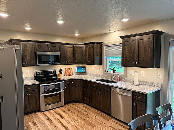 5th image of 1118 Private Road 2941