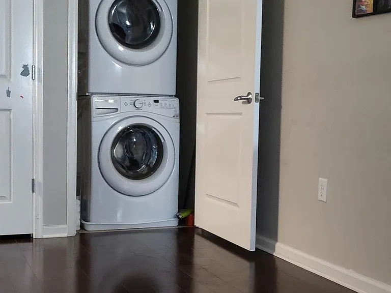 835 Liberty Ct — Photo 9
