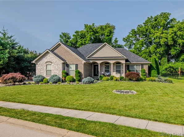 2903 Boulder Ridge Drive, Jeffersonville, IN 47130