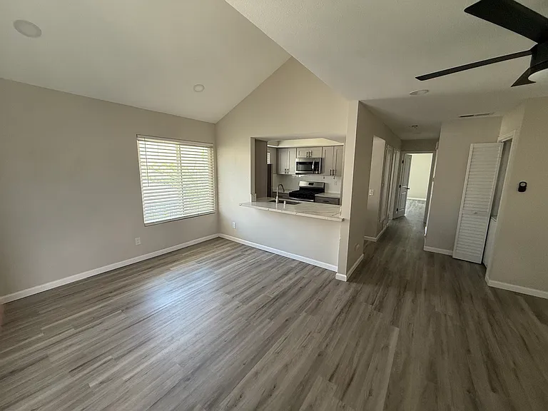 2518 England St #5 — Photo 7