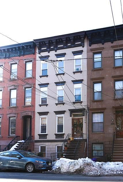 2nd image of 1034 Bloomfield St APT 1