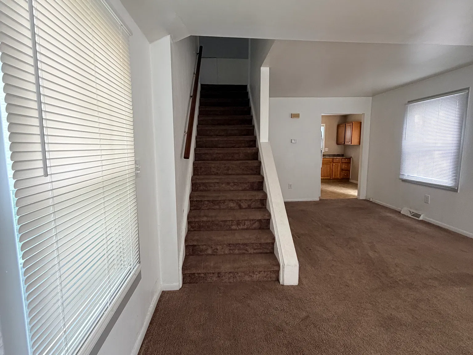 2 bed, 1000 sqft, $1,650 — Photo 2