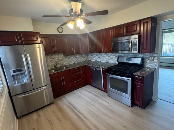 6733 W Irving Park Rd APT 3B, Chicago, IL 60634