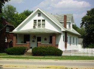 1008 S 4th St, Effingham, IL 62401