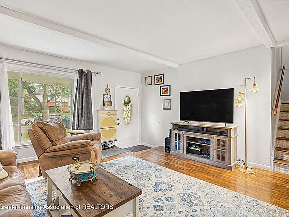 5th image of 2414 Leon Ave