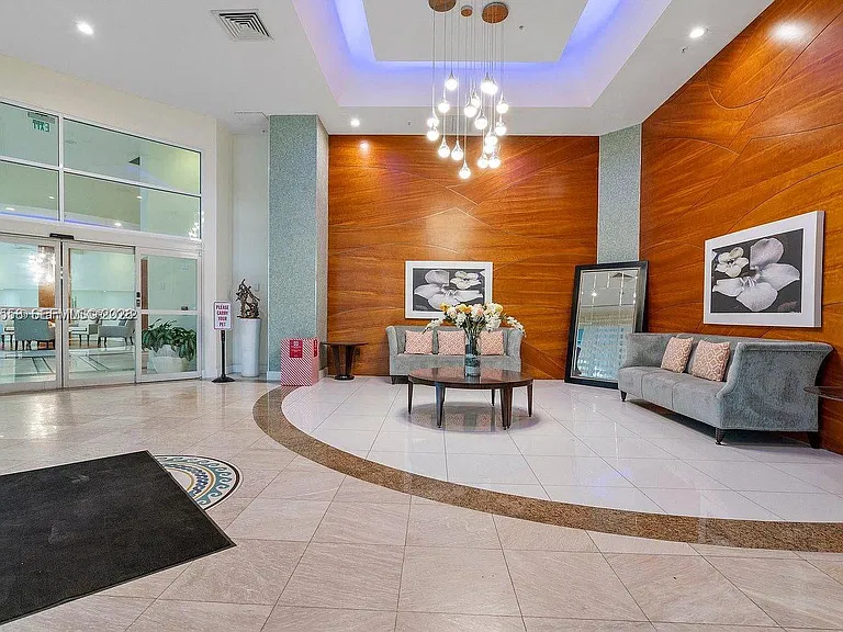 6301 Collins Ave #1207 — Photo 30