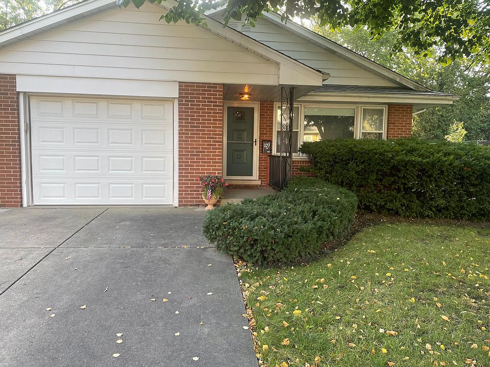 One car garage. Covered front entry way.